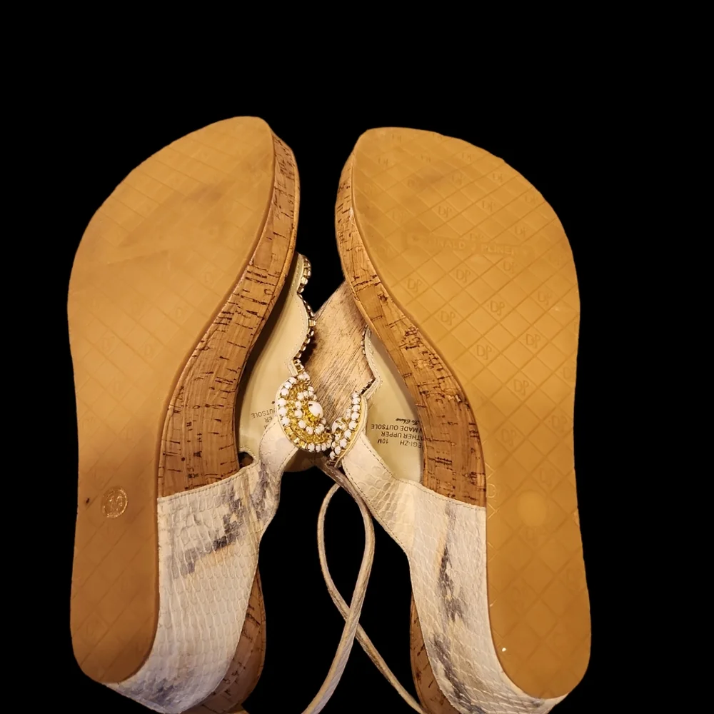 Donald J Pliner Geezi-ZI Sandals Size 10